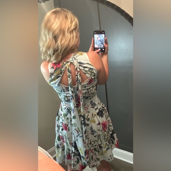 Eliza J Floral Dress - Picture 4 of 5